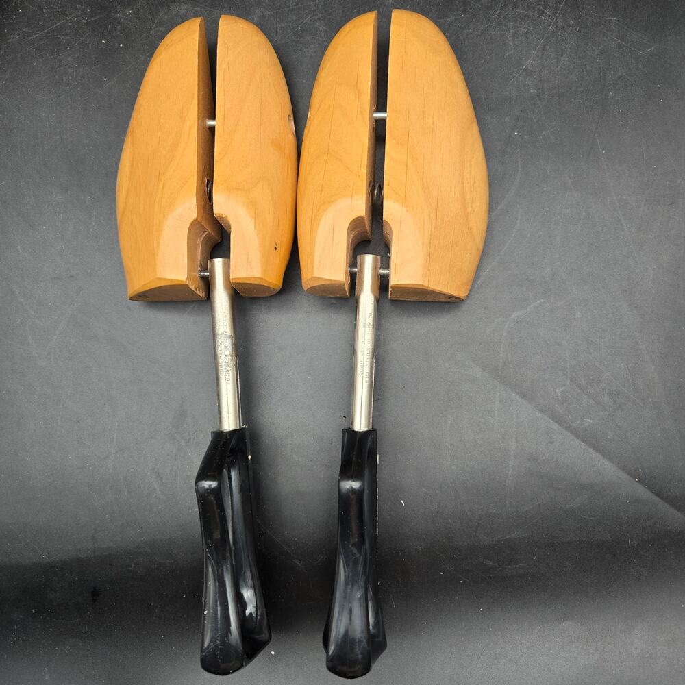 Vintage Rochester Cedar Shoe Trees Cadillac Handles Men's 10-12 USA Pair